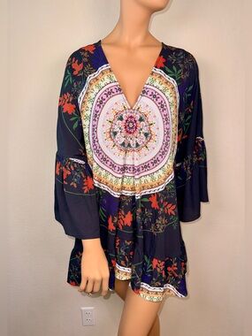 NWT Umgee Boho Medallion Floral Tunic Top/Dress Bell Sleeve V Neck M